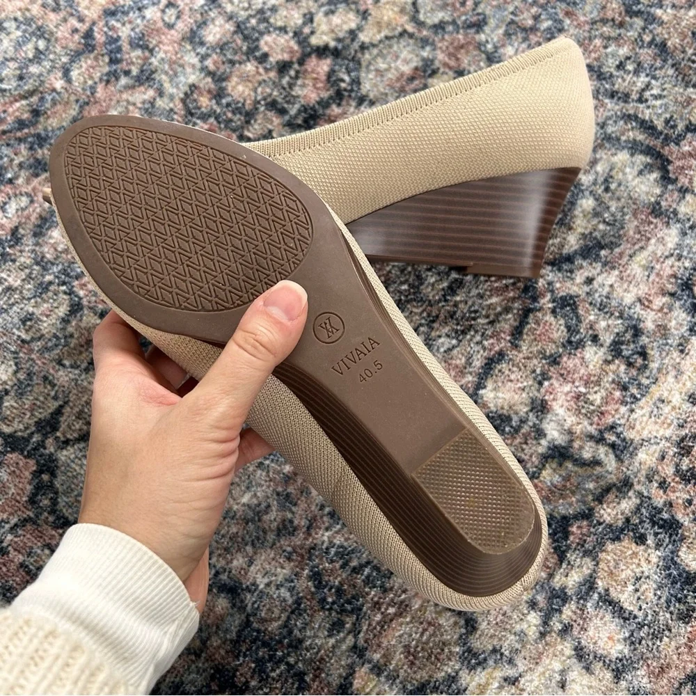 Vivaia Tamia Peep Toe Wedge in Almond Beige Cream size 40.5 / 9.5 US
